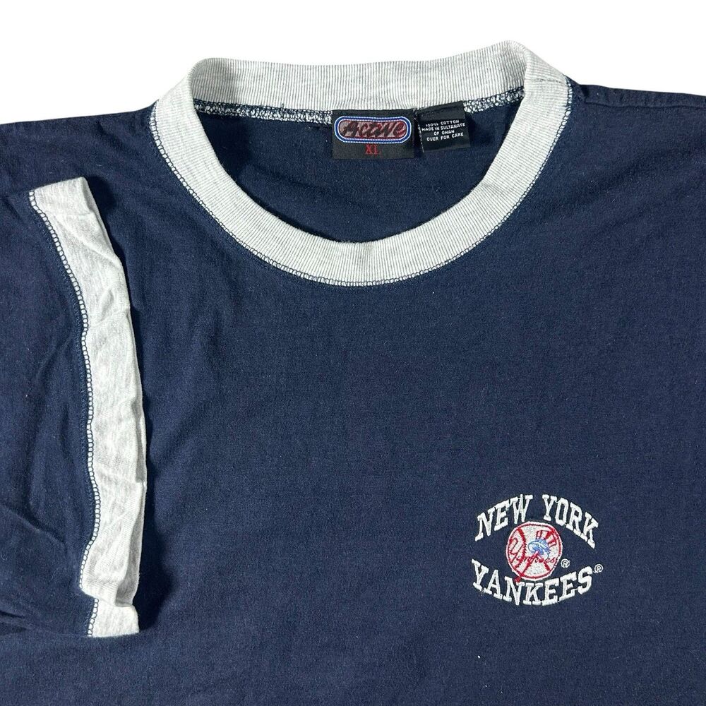 Vintage MLB New York Yankees Graphic Shirt Men’s XL Active Retro Logo Y2K